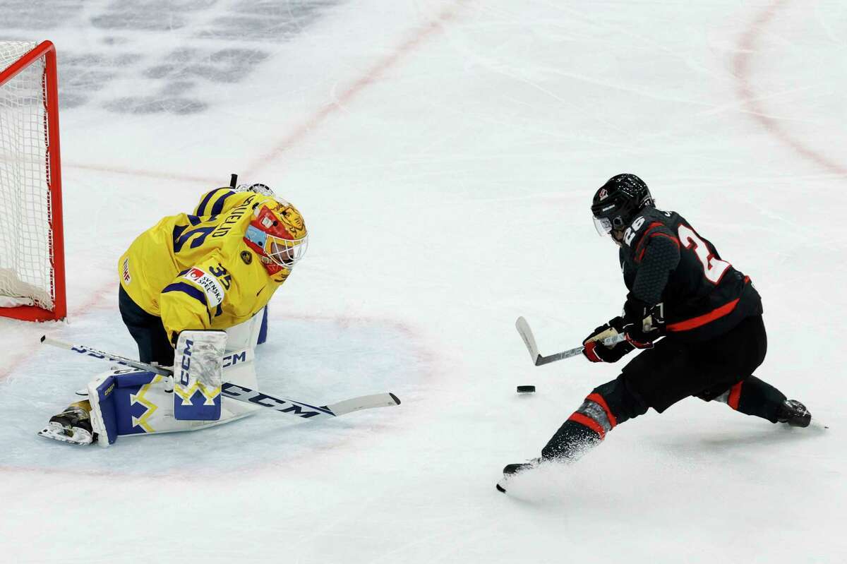 US 4-3 shootout triumph; Sweden blanks Canada 2-0