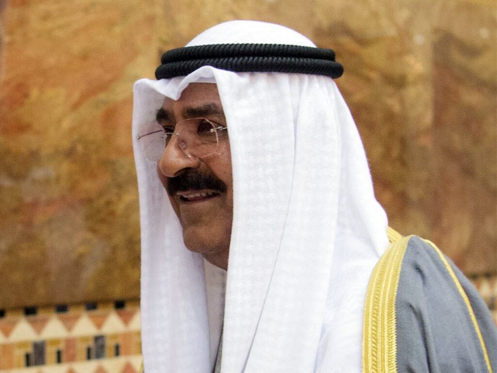 Sheikh Nawaf of Kuwait Dies at 86; Sheikh Mishaal Succeeds